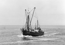 10973 De VLI 19 van Jaap Marijs (Jaap Tij) op zee