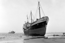 11722 Scheepsongeval. Schip Riet bij Westkapelle