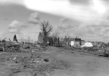 9172 Westkapelle. Straat met verwoeste huizen