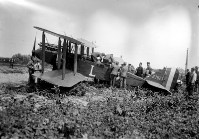 10826 Eerste Wereldoorlog. Koudekerke, vliegtuig van het type Airco D.H.9