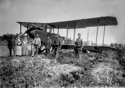 10827 Eerste Wereldoorlog. Koudekerke, vliegtuig van het type Airco D.H.9