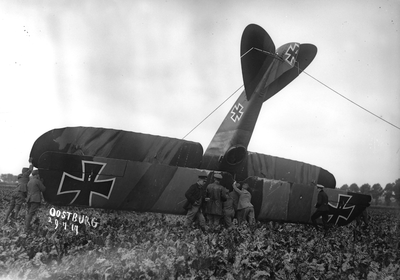10835 Oostburg. Vliegtuig Eerste Wereldoorlog