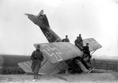 10838 Oostburg. Vliegtuig Eerste Wereldoorlog