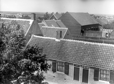 13690 Gezicht op huizen