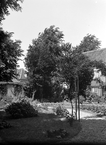 13716 Walcheren, tuin achter woning, plaats onbekend