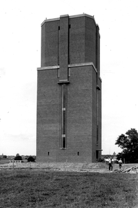 9604 Watertoren bij Oost-Souburg, gezien in de richting van het dorp