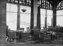 101 Interieur van Grand Hotel Britannia op Boulevard Evertsen. Op 26 juni 1886 werd het hotel als Grand Hotel des Bains ...