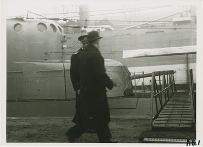 KB1-48 De overdracht van de onderzeeboot Orzel aan de Poolse Marine op de scheepswerf De Schelde te Vlissingen