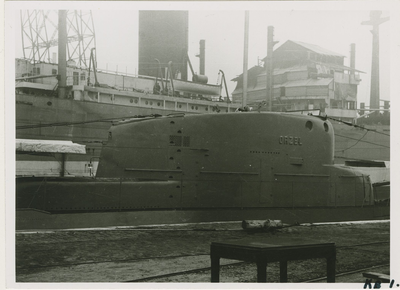 KB1-50 De overdracht van de onderzeeboot Orzel aan de Poolse Marine op de scheepswerf De Schelde te Vlissingen