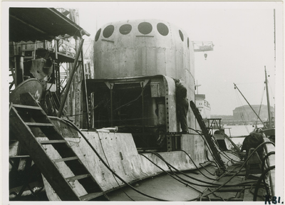KB1-9 Bouw onderzeeboot Orzel voor de Poolse Marine op de scheepswerf De Schelde te Vlissingen. Helling