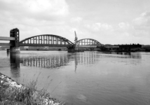 3744 Spoorbrug over de IJssel nabij Hattemerbroek