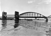 3747 Spoorbrug over de IJssel nabij Hattemerbroek