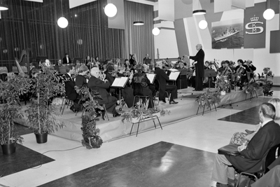 19327 25e Bedrijfsconcert door het Het Zeeuwse Orkest in het Scheldekwartier