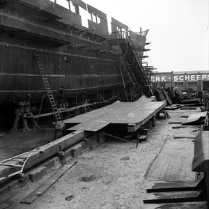 1925 Bouwnr. 217: aanbouw ms. Waingapoe, op stapel bij Bijker