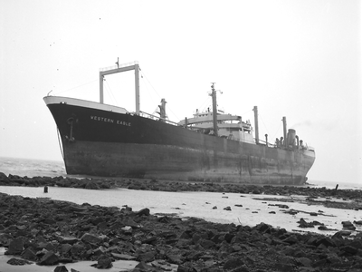 186 Liberiaanse tanker Western Eagle gestrand op de Schoone Waardin, Ritthem