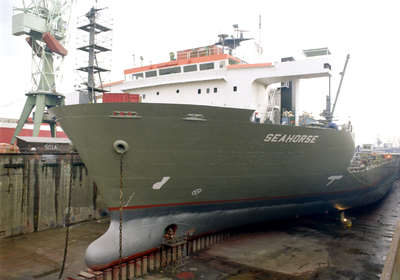 105 Ombouw afzinkbaar zwaar ladingschip Snimos Ace in de stenenlegger Seahorse I (IMO 8213744, bouwjaar 1994); in 1998 ...