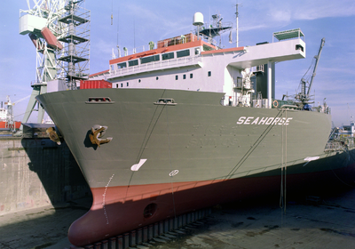 126 Ombouw afzinkbaar zwaar ladingschip Snimos Ace in de stenenlegger Seahorse I (IMO 8213744, bouwjaar 1994); in 1998 ...