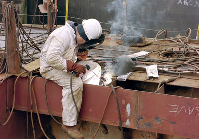 375 Chemische tanker Havelstern (IMO 9053218, bouwjaar 1994), gedokt voor uitvoeren van diverse werkzaamheden