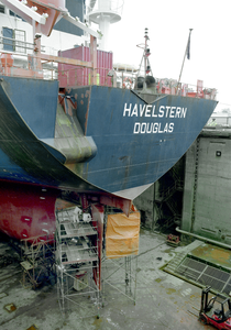 396 Chemische tanker Havelstern (IMO 9053218, bouwjaar 1994), gedokt voor uitvoeren van diverse werkzaamheden