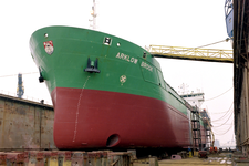 1356 Vrachtschip Arklow Brook (IMO 9101534, bouwjaar 1995), reparatie averij na aanvaring voor de West Buitenhaven in ...
