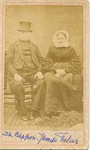 1006b Het echtpaar Izaac Cappon (1804-1880) en Janneke Frelier (1802-1882) in klederdracht