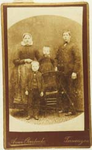 1756 Het echtpaar David Luteijn (1861-1954) en Wilhelmina Luteijn (1860-1939) met hun kinderen Abraham Luteijn (*1889) ...