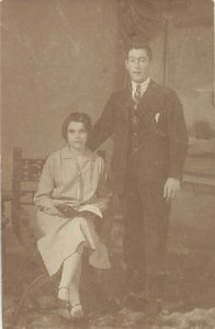 3398 Maatje Hendrika van Duin (1904-1975) en echtgenoot Antonius Pieter Johannes Mommaas (1903-1970)