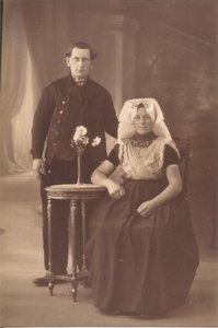 4174 Jacobus Remijn (1885-1961) en Magdalena Allemekinders (1887-1983)