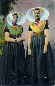 5612 Cornelia Karelse (1892-1950) en Grietje Karelse (1890-1916)