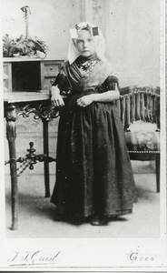 6008 Adriana Digna Bom (1881-1948)