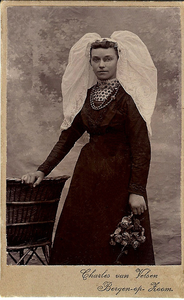 189 Adriana Marina van Beveren (1892-1960)