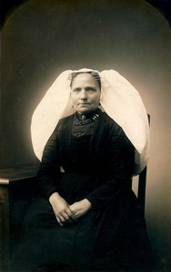 192a Catharina van Beveren (1870-1966)