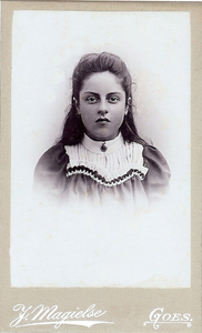 4341b Pieternella Jacomina van der Weele (1886-1985)