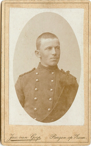 4445b Marinus Pieter de Wilde (1873-1954) in uniform