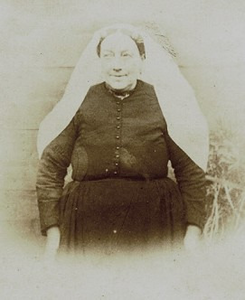 4453 Magdalena de Wilde (1851-1907) in Thoolse dracht