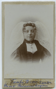 4533 Dina Janna Zandee (*1879) in Thoolse dracht