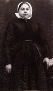 136 Sara Luteijn, geboren Zuidzande 22 september 1863, overleden Zuidzande 5 april 1939, dochter van Adriaan Luteijn en ...