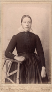 1772 Magdalena Maria de Smit, geboren Oostburg 5 april 1864, overleden Oostburg 6 november 1946, dochter van Izaak de ...