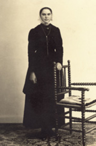 2447 Maria Francina Risseeuw (*1917), dochter van David Abraham Risseeuw en Francina Maria van Prooije