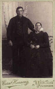 389 Bruidsfoto van Adriaan Levinus Luteijn, geboren Nieuwvliet 29 oktober 1870, zoon van Jozias Luteijn en Jozina ...