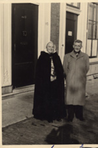 490a Sara Maria Tromp (1873-1962), dochter van Willem Tromp en Johanna Steijaard en haar echtgenoot Pieter Leenhouts ...