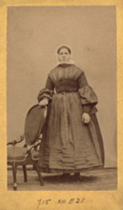 715 Jozina van Cruijningen, geboren Zuidzande 21 september 1852, overleden Zuidzande 9 mei 1943, dochter van Izaak van ...
