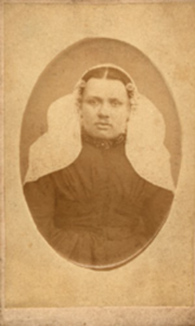 908 Jozina Neeltje Goedegebuure, geboren Sint Annaland 10 februari 1853, overleden Groede 22 april 1916, dochter van ...