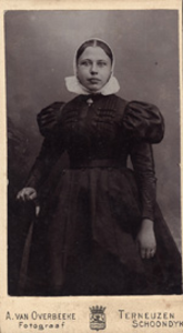 930 Neeltje Johanna Salomé, geboren Groede 2 augustus 1876, overleden Groede 8 december 1846, dochter van Adriaan ...