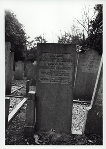 HTAM-ALBUM59-129B Grafsteen van Beila, dochter van Isaak Snoek, weduwe Pinchas/Charles E. Boasson, overleden 20 Tebet ...