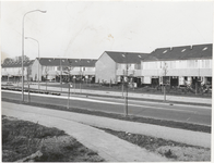 M 10697 Huizen de Hennepe gezien vanaf de Laan van Westroijen.