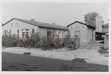 M 12078 Gebouw van de vroegere LTS of Ambachtsschool aan de Violierstraat