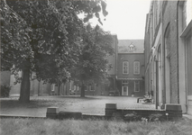 1304 Rond 1900 werd het Pensionaat Mariakroon gebouwd. Te zien is hier het Binnenhof.