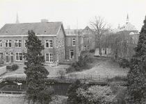 1305 Rond 1900 werd het Pensionaat Mariakroon gebouwd. Te zien is hier de achterzijde.