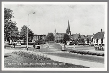 0557 Alphen a.d. Rijn, Stationsplein met R.K. Kerk, 1955-1965